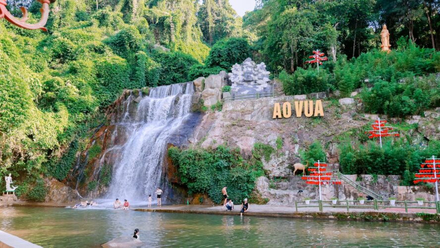 Review Kinh Nghiệm Du Lịch Ao Vua 2 ngày 1 đêm