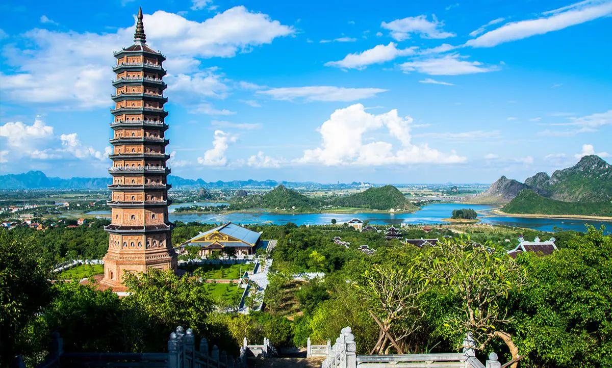 Khám Phá Những Địa Điểm Không Nên Bỏ Qua Khi Tới Du Lịch Chùa Bái Đính