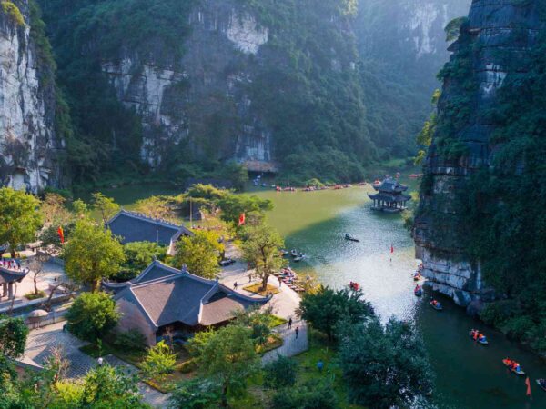 Review Kinh Nghiệm Du Lịch Tràng An 2 Ngày 1 Đêm
