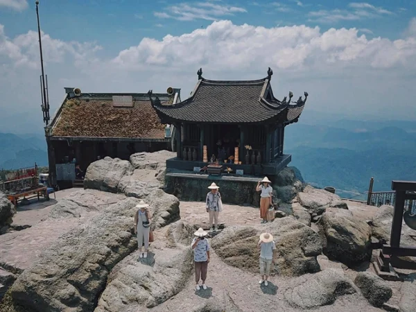 Top Những Địa Điểm Ăn Ngon Khi Đi Du Lịch Yên Tử