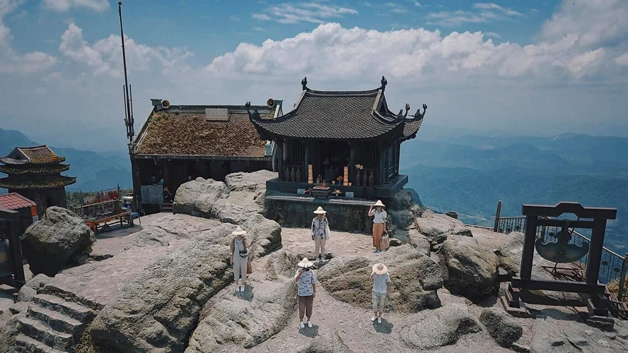 Top Những Địa Điểm Ăn Ngon Khi Đi Du Lịch Yên Tử