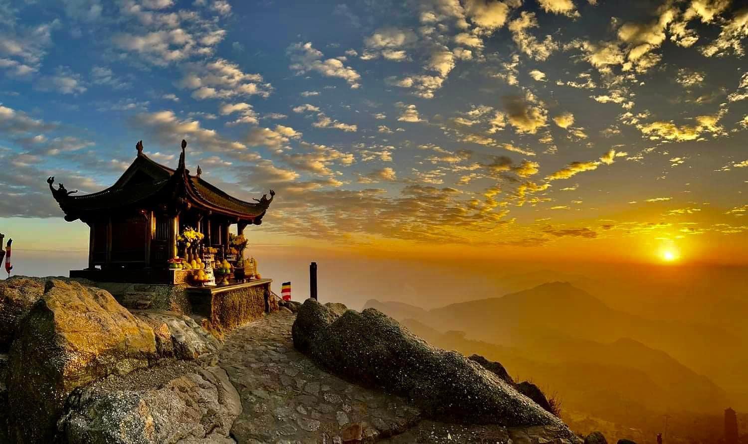 Trải Nghiệm Trọn Vẹn Yên Tử 2 Ngày 1 Đêm Chỉ Với 1.250K