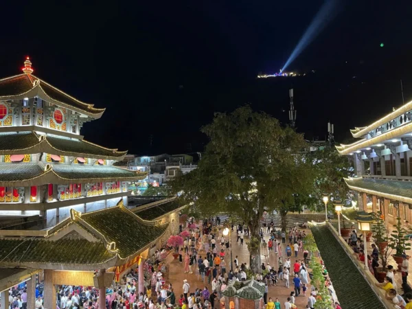 Lịch Trình Chùa Bà Châu Đốc 1 Ngày Được Nhiều Du Khách Lựa Chọn