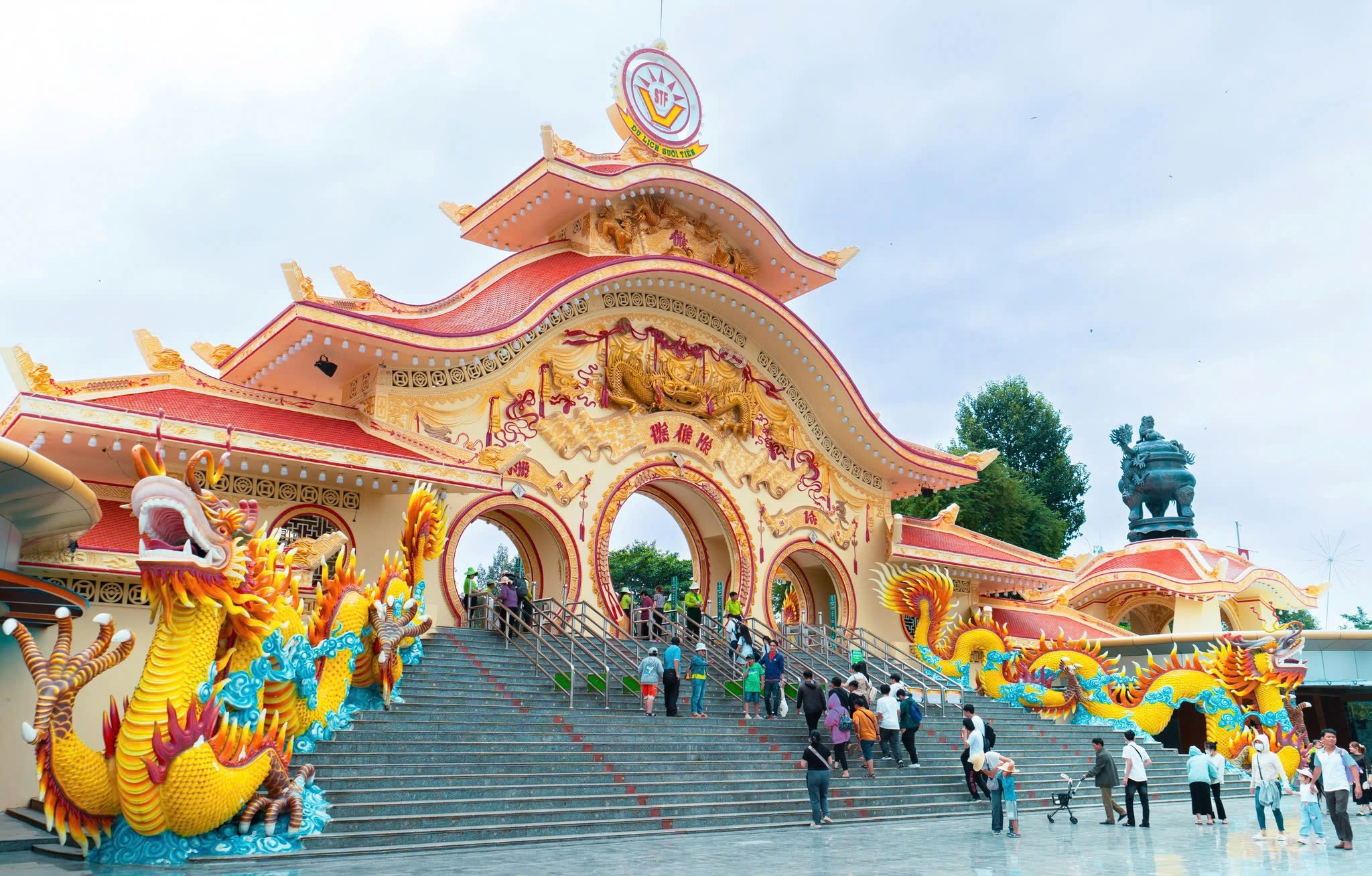 Lựa Chọn Đi Tour Suối Tiên 1 Ngày Trọn Gói Sẽ Được Những Gì?